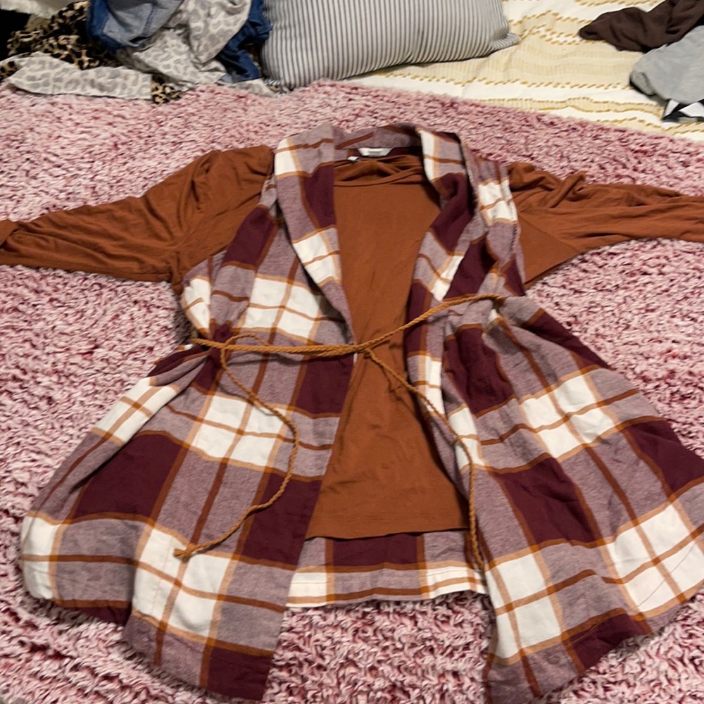 Catos blouse and vest with belt ((adorable))